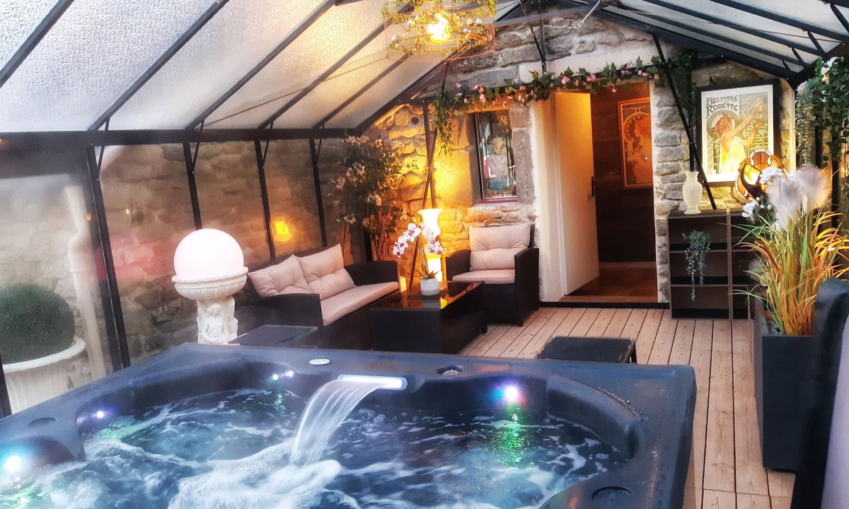 Trevron House | House