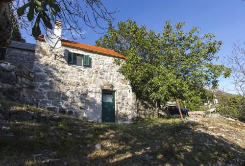Gata House | House Gordana