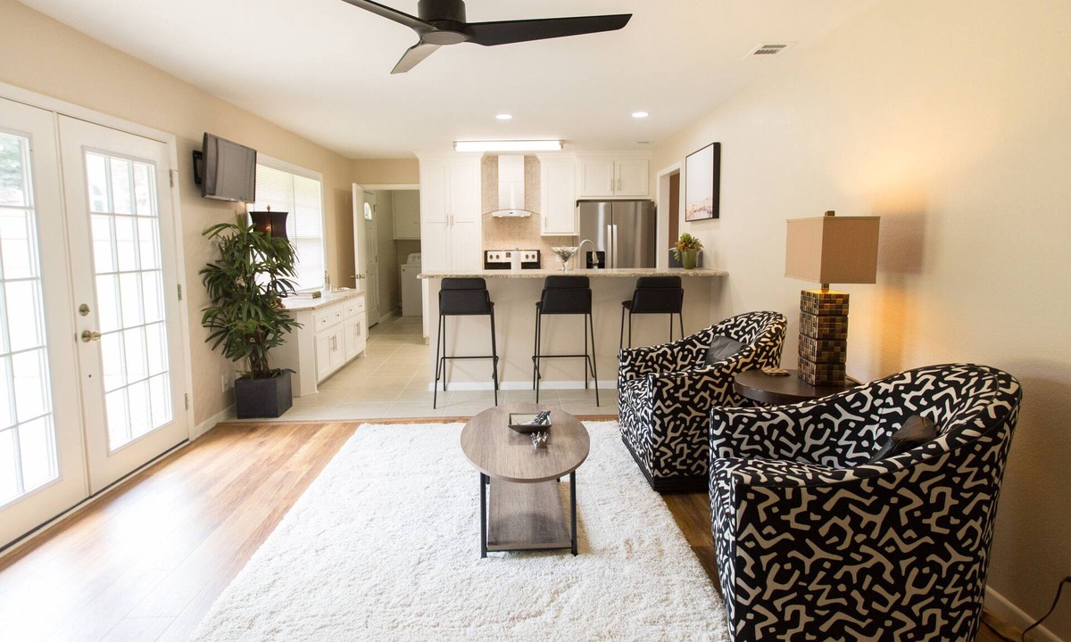 Tyler House | House - Great Location