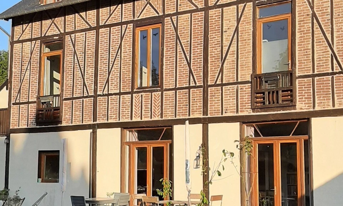 Aizier House | House "Hotel of travelers"