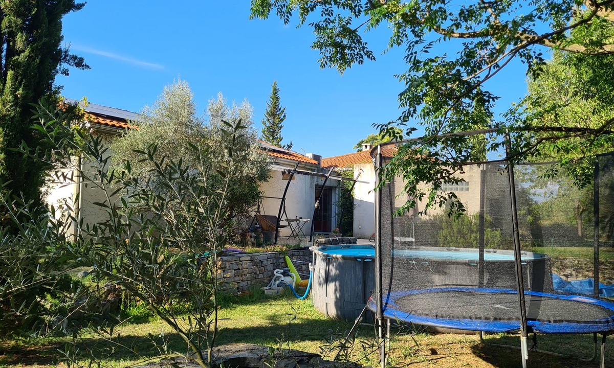 Saint-Bauzille-de-Putois Villa | House in northern Hérault with swimming pool, ideal for families