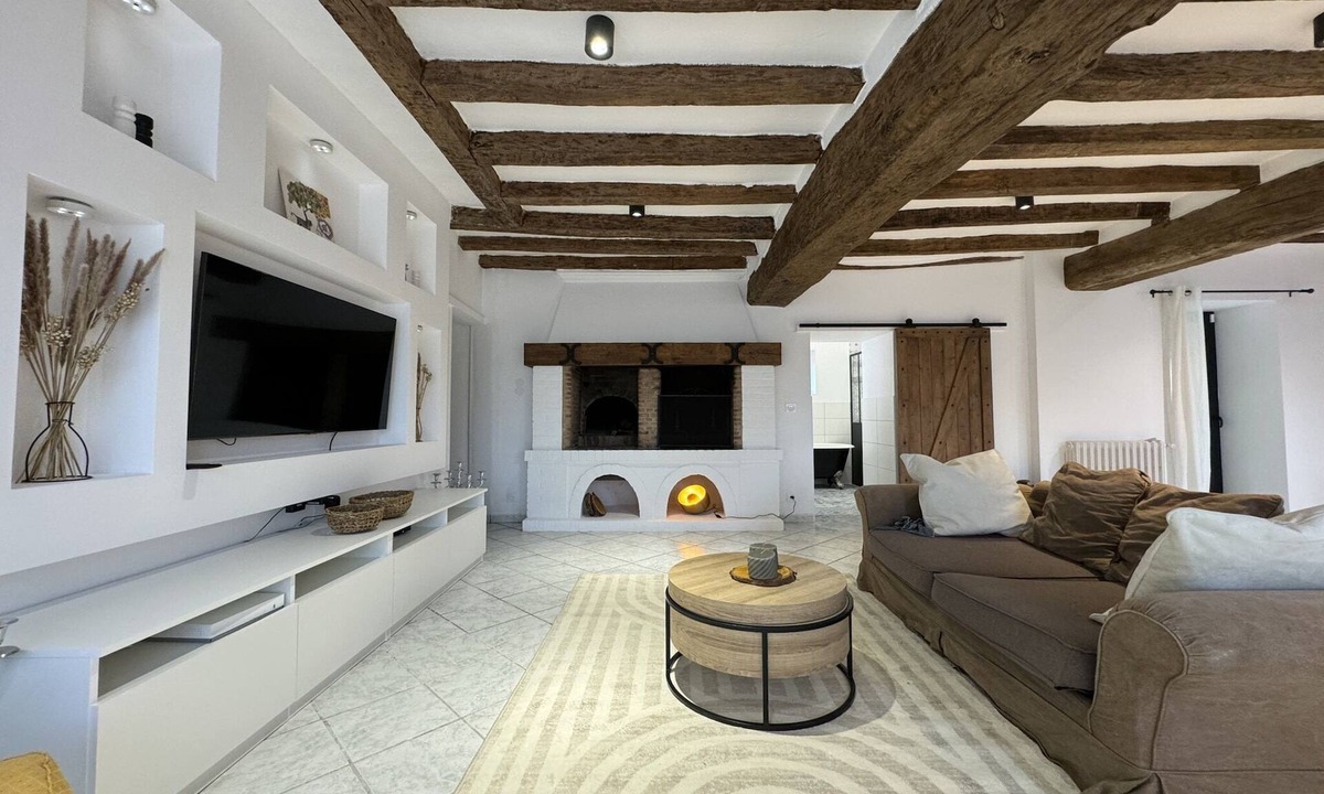 Mansigne House | House in Mansigné with Fenced Garden