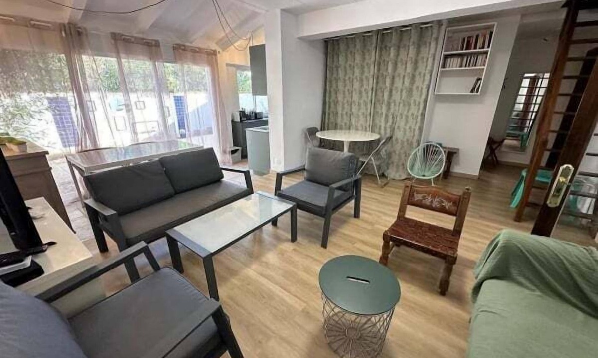 Santa Margarida Ski Chalet | House in Roses with communal swimming pool Av 51