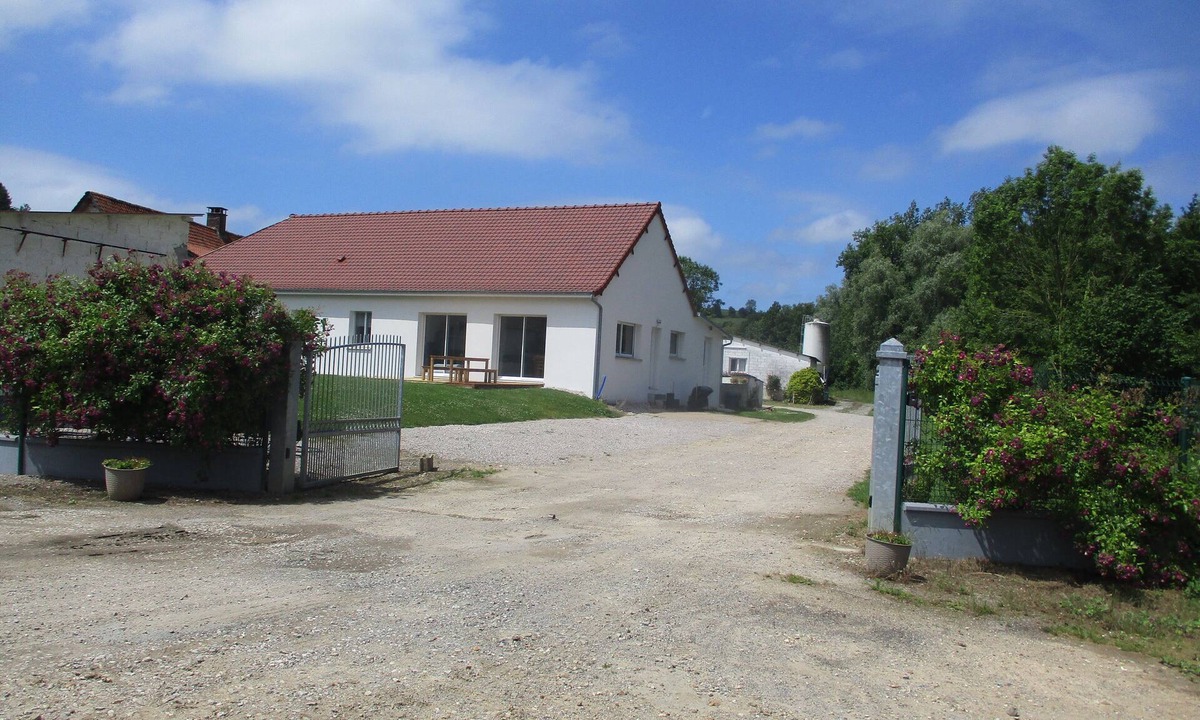 Boubers-les-Hesmond House | House in the hollow of the Embryenne valley.