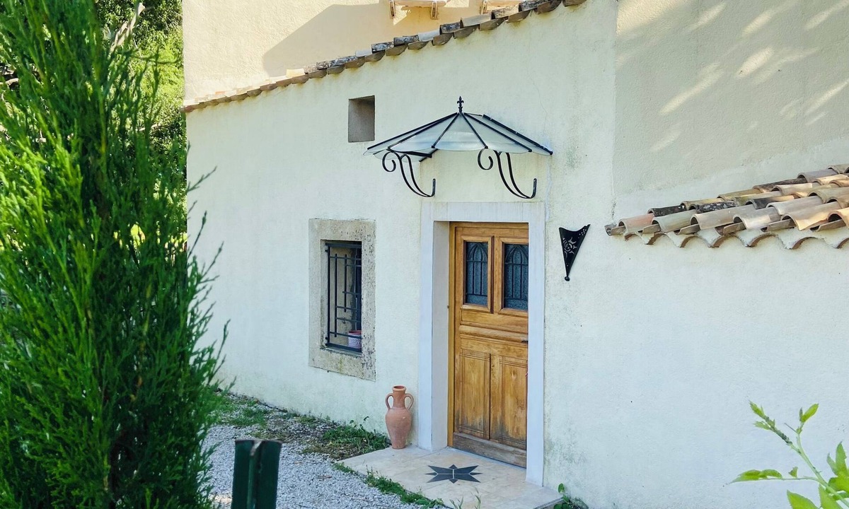 Saint-Jean-de-Fos House | House in the vineyards