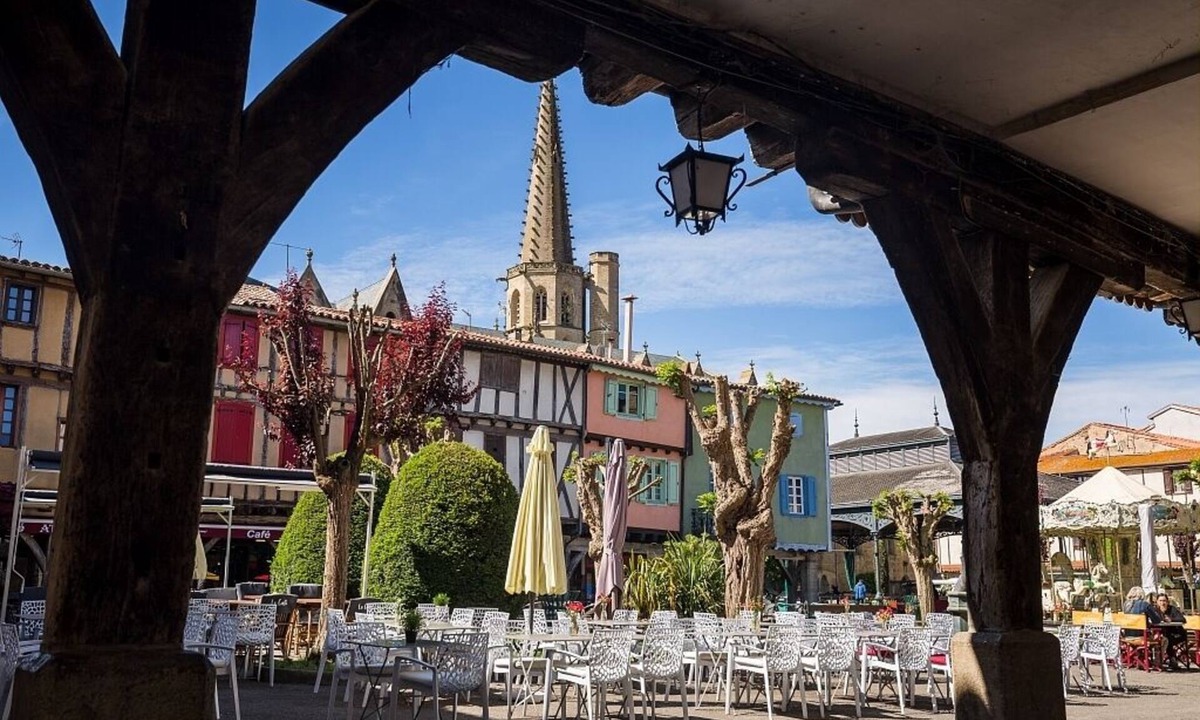 Mirepoix House | House in the heart of a medieval village