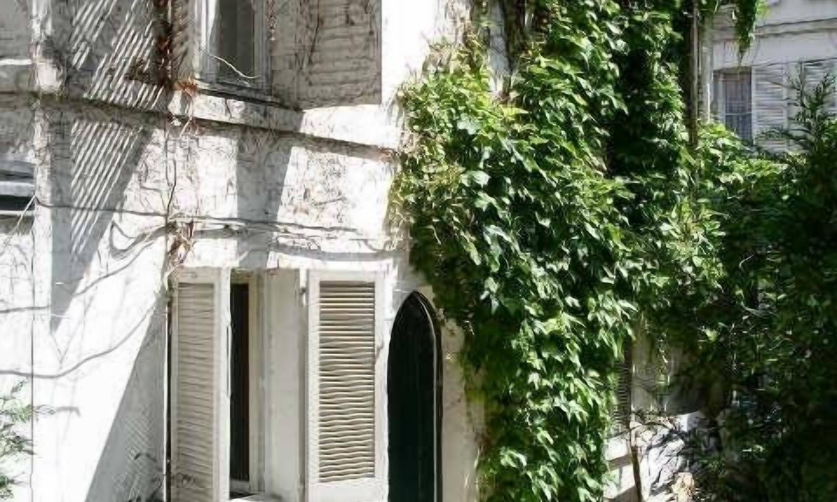 Pigalle House | House in the Heart of Montmartre (Paris)