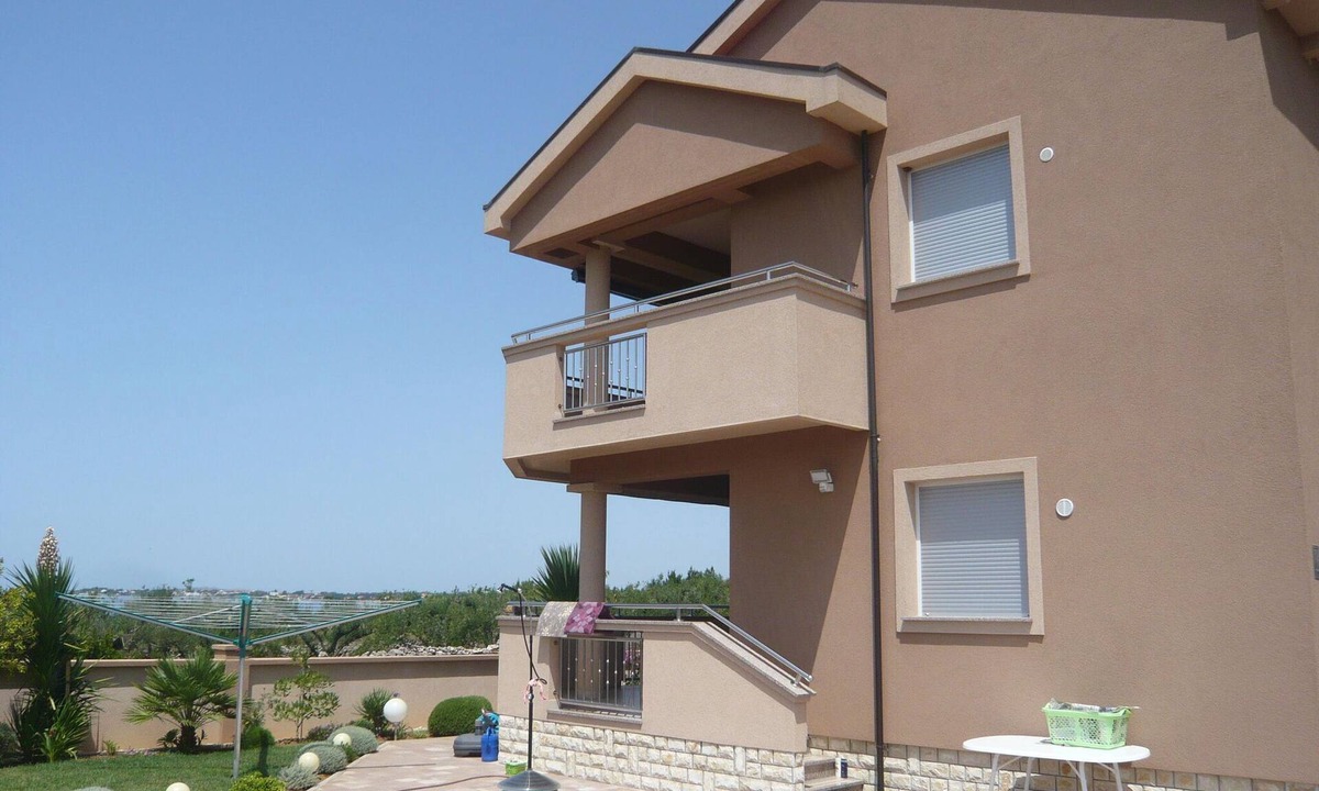 Zaton Apartment | House in Zaton near Sandy Beaches & Nin