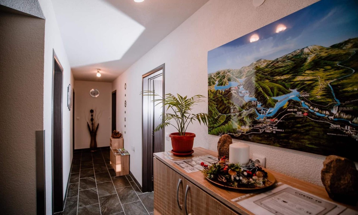 Korenica House | House Karakas