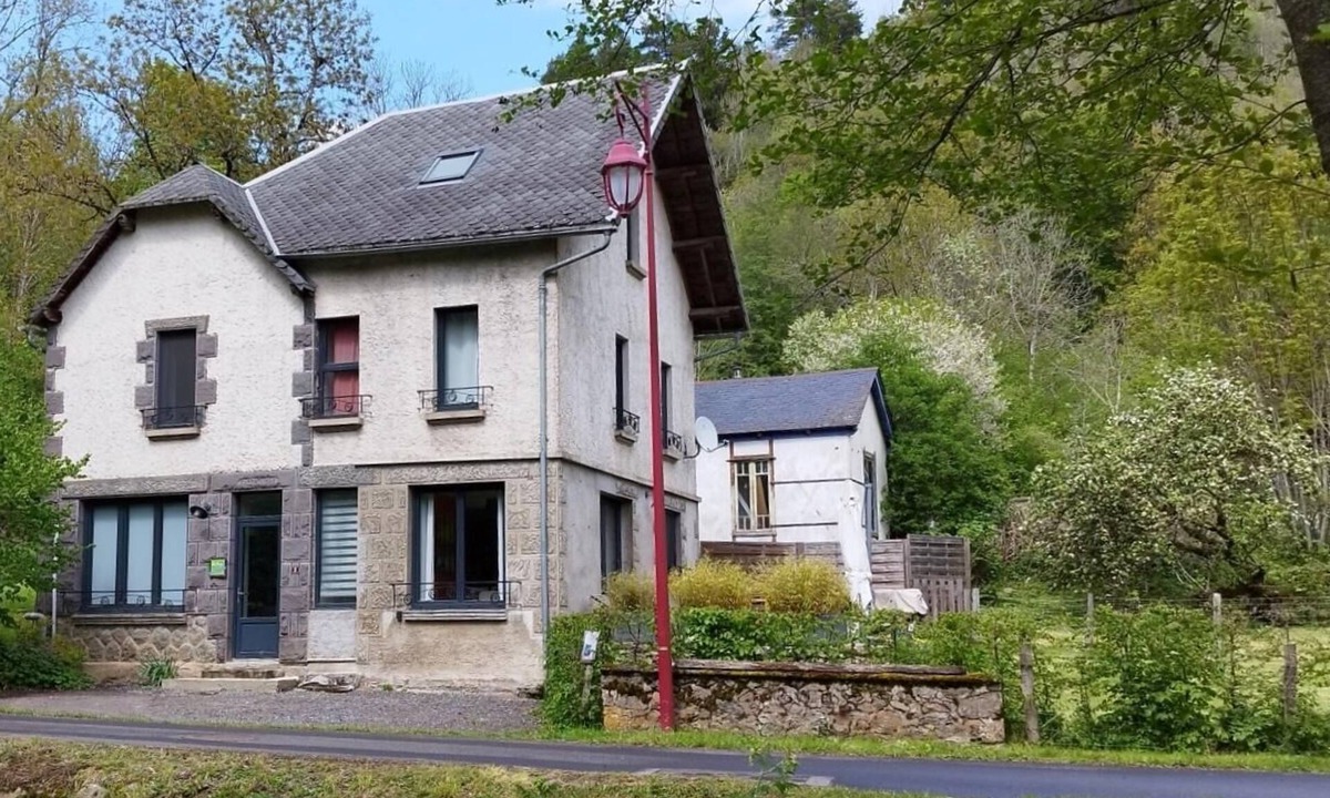Chambon-sur-Lac House | House La Couze - CHAMBON SUR LAC