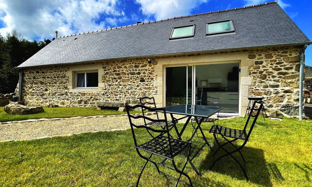 Pleubian House | House Le Rohel