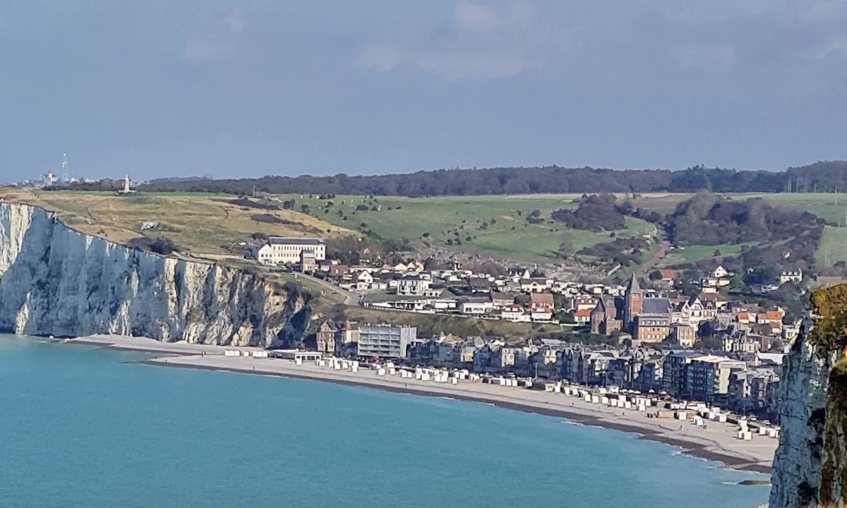 Tocqueville-sur-Eu House | House located between Dieppe and Le Treport. 5kms from Criel-sur-Mer and Penly