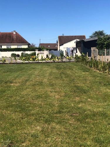 Issoudun Villa | House, lot, secure private parking