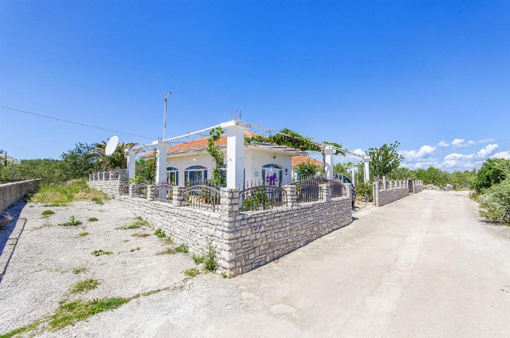 Donje Selo House | House Mladen