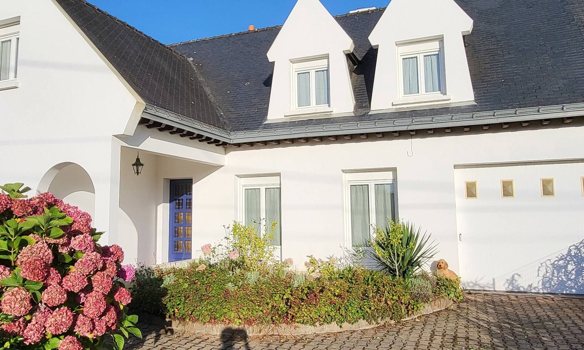 Penestin House | House near beach and shops