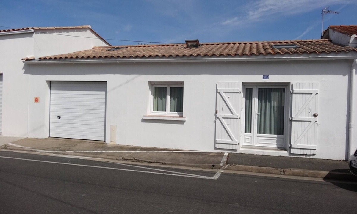 LʼAiguillon-sur-Mer House | House near center, 4 pers, terrace