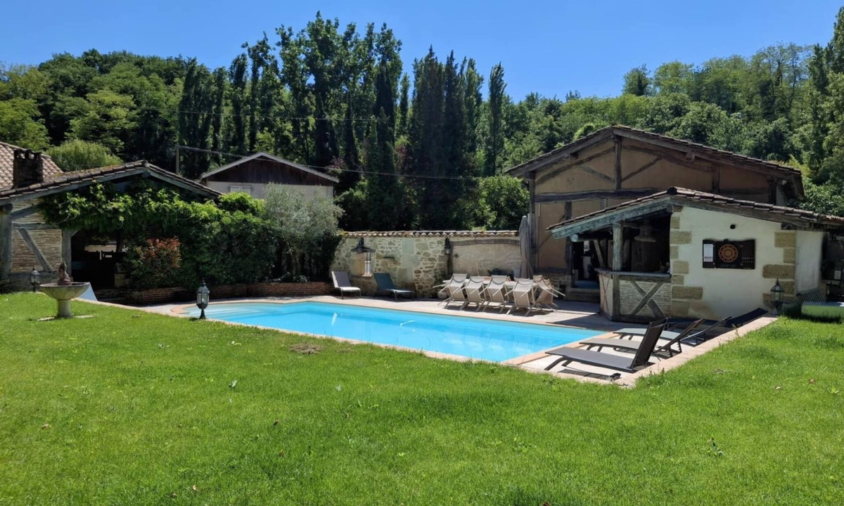 Meilhan-sur-Garonne House | House near the canal