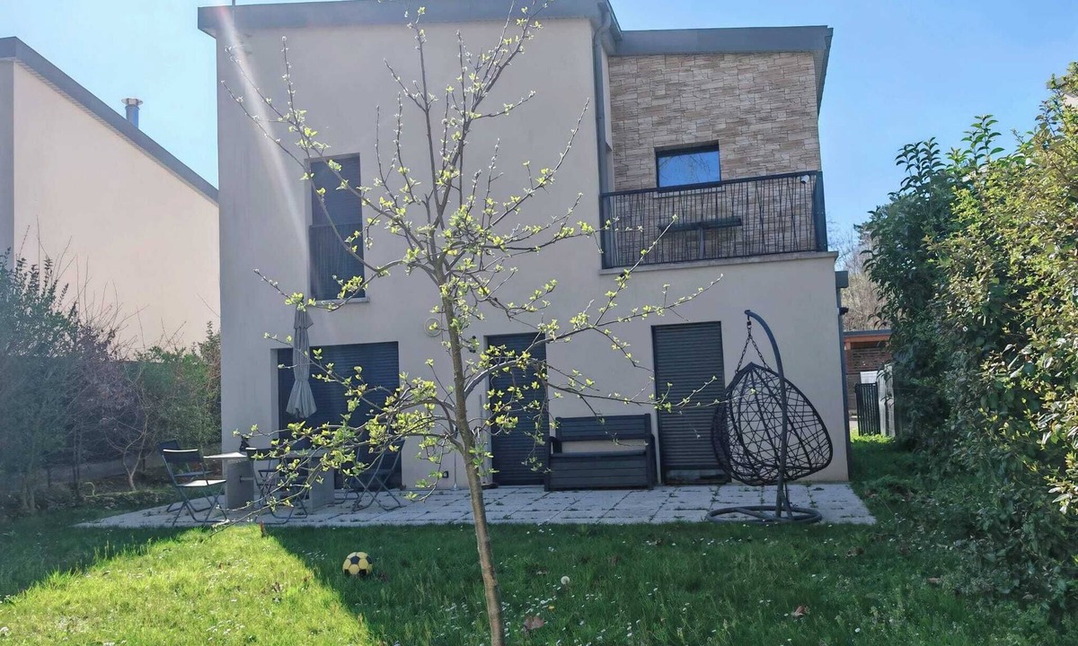Louveciennes House | House near Versailles & Paris with parking