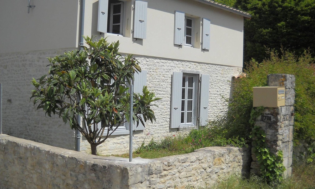 Nieul-sur-Mer House | house of characters.