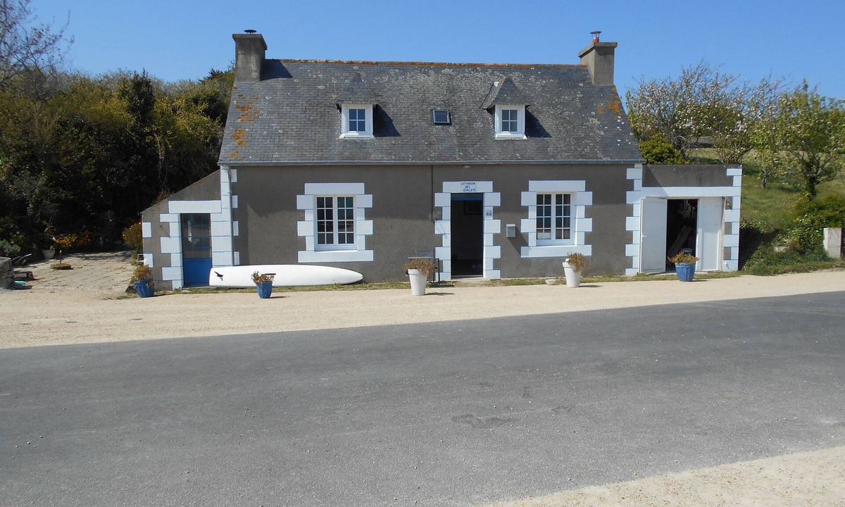 Plougrescant House | House of le Castel