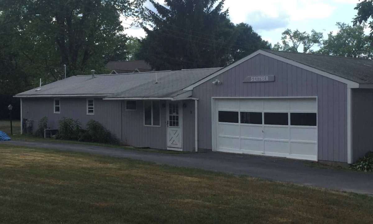 Union Springs House | House on Cayuga Lake with lakefront & great view. NEW OWNERSHIP with RENOVATIONS
