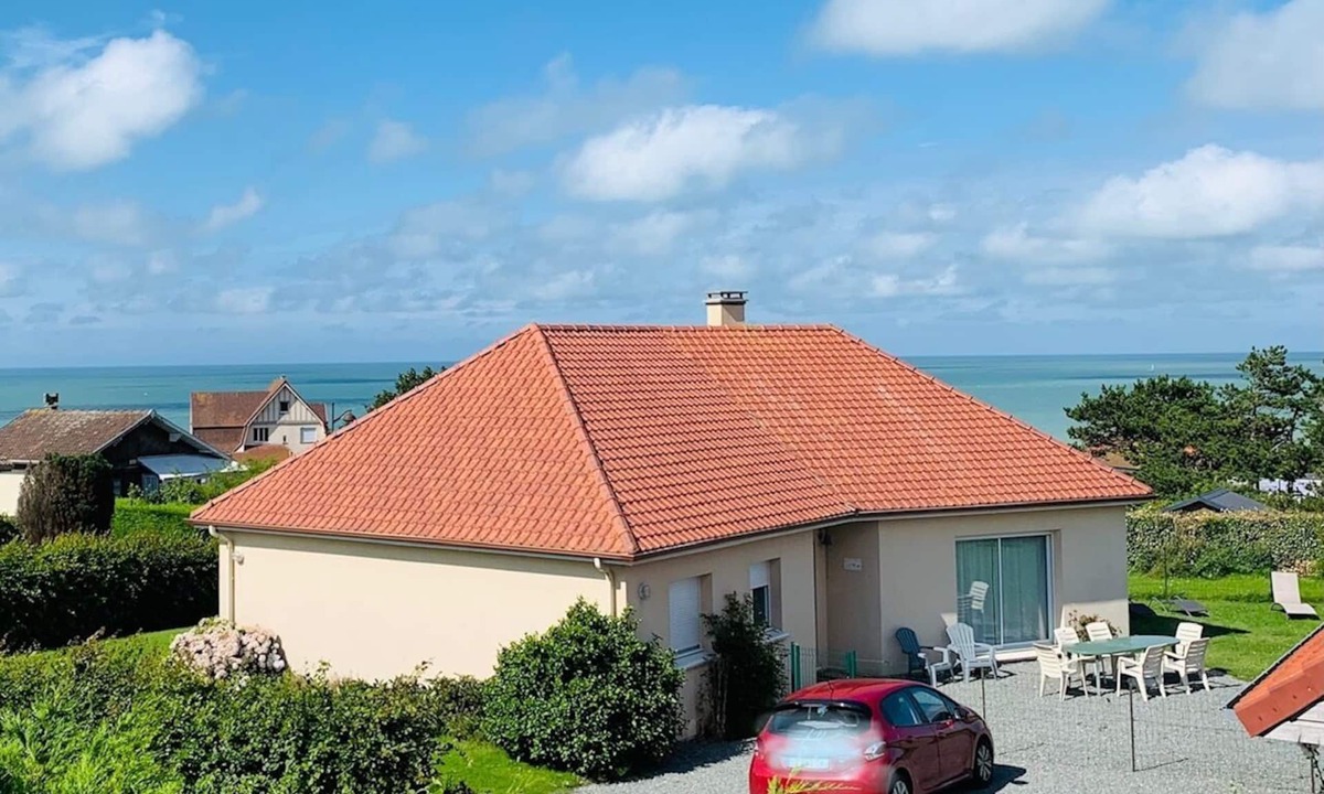 Quiberville House | House on fenced plot, sea view, sleeps 6, pets allowed