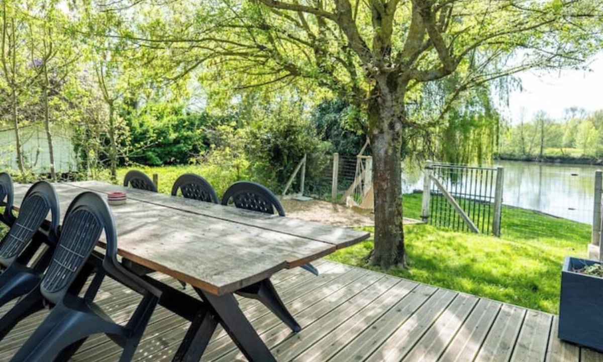 La Fleche House | House on the banks of the Loir
