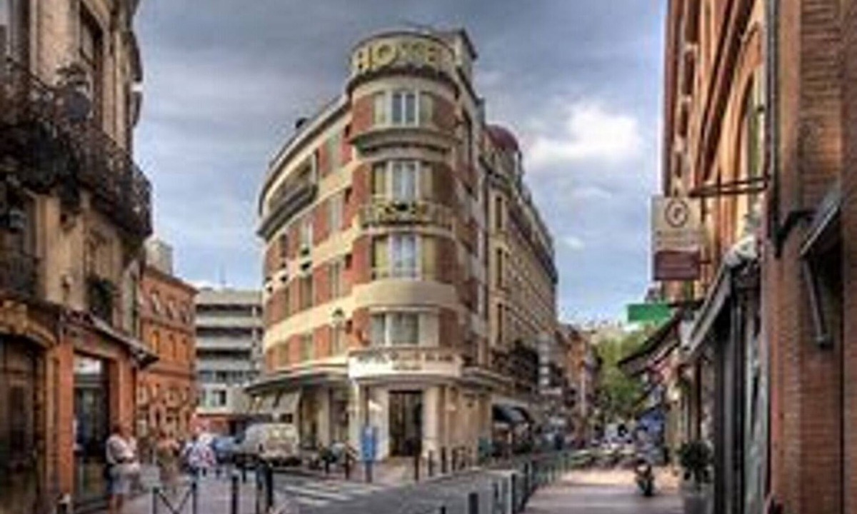 Bernac-Debat House | House overlooking the Pic du Midi