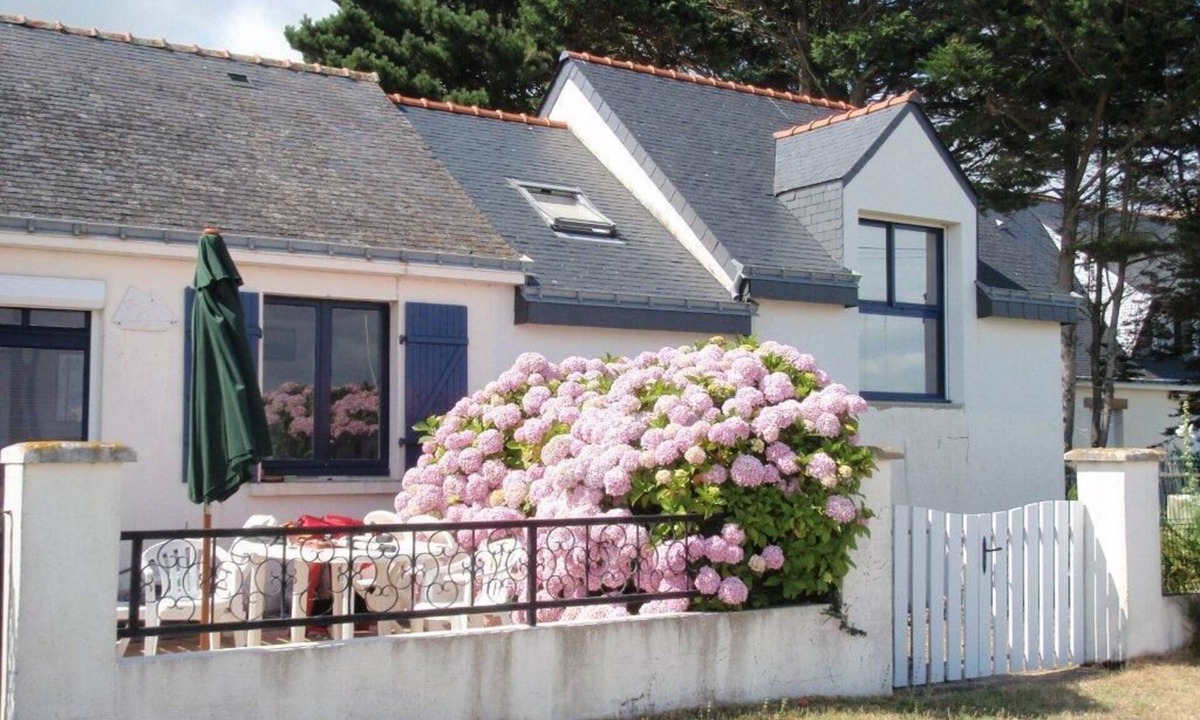 Penvins House | House sea view, feet in the water and the beach