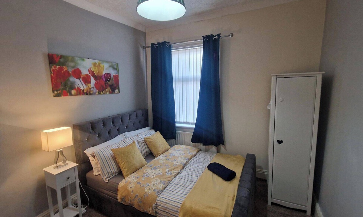 Wallsend House | House - Sleeps 4 - Garden - Parking