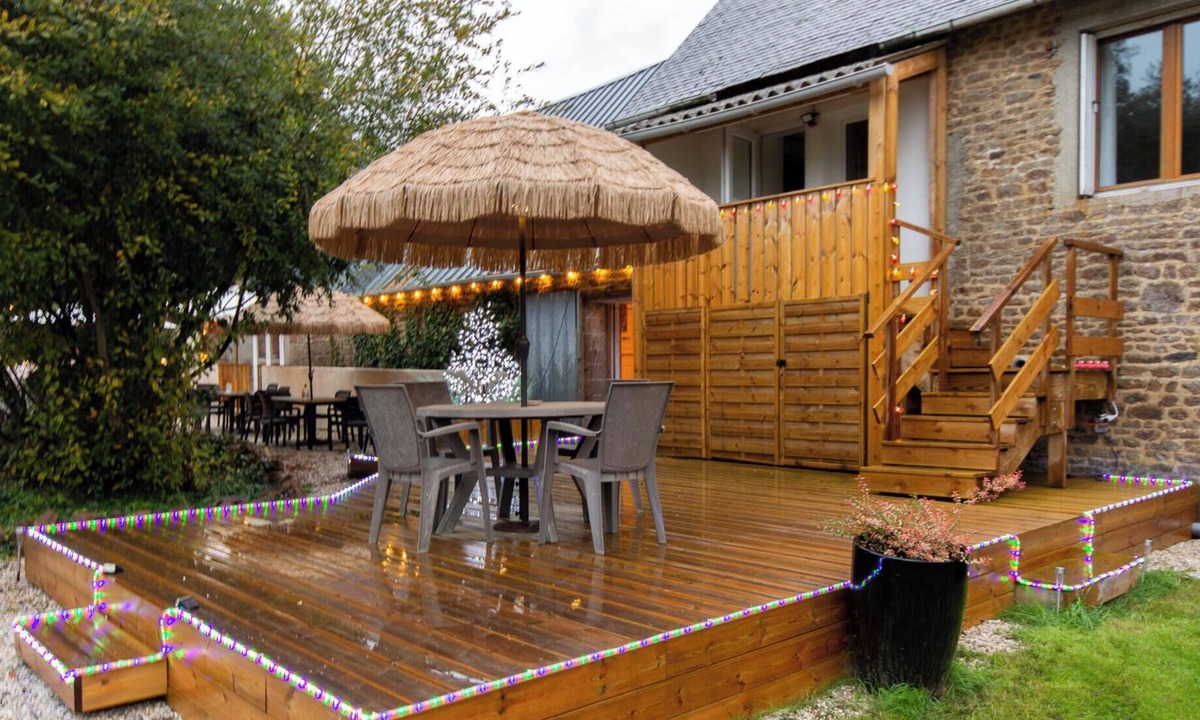 Brece Apartment | House - Sleeps 6 - Parking - Garden