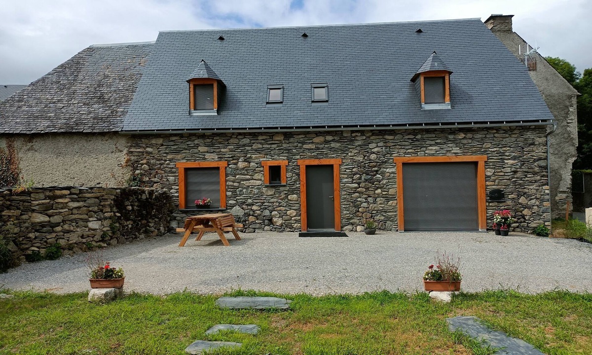 Bourisp House | House sleeps 8 2 min from Saint Lary Soulan