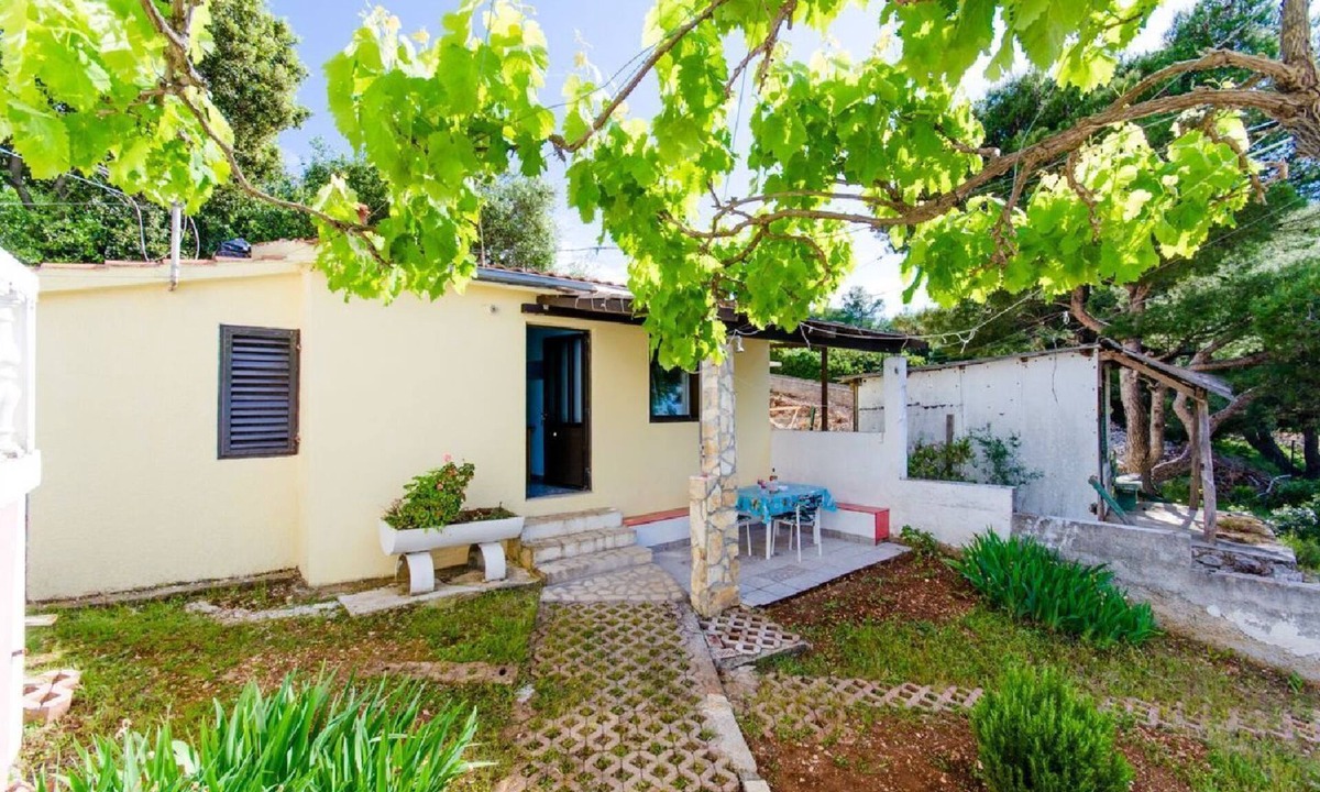 Rogac House | House Slišković (38792-K1) - Rogac - island Solta