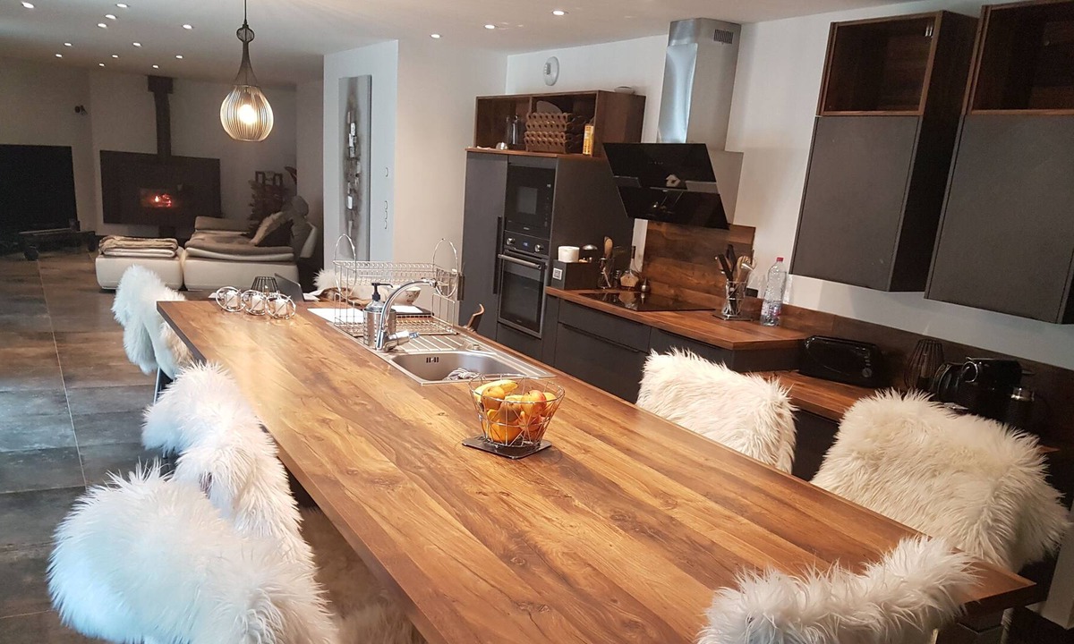 Banville House | House the Present Moment