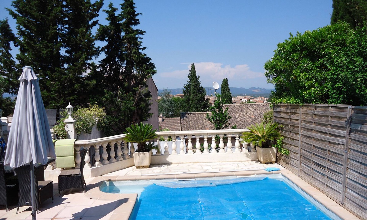 Roquebrune-sur-Argens Villa | House/Villa - ROQUEBRUNE SUR ARGENS