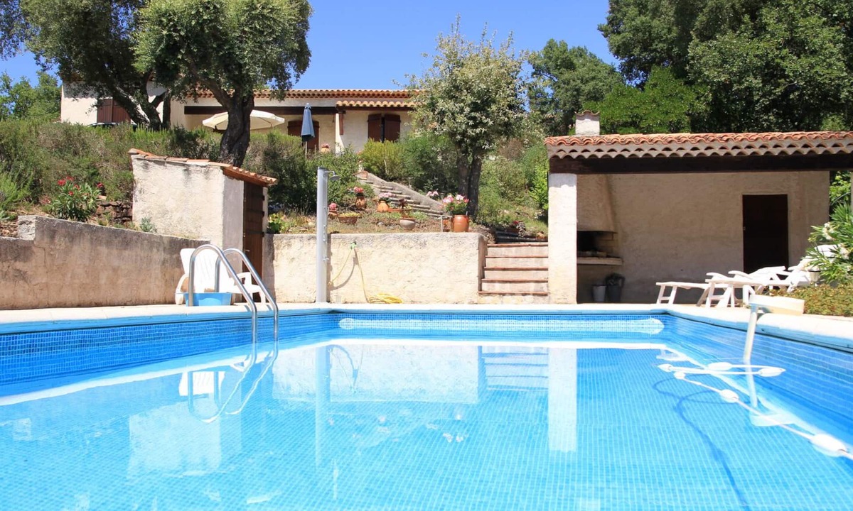 Bagnols-en-Foret House | House/Villa - Bagnols en Foret