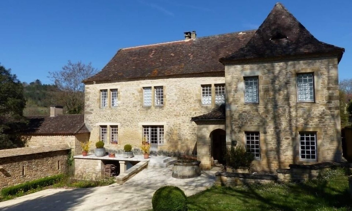 Plazac House | house/villa - PlazacHouse with character