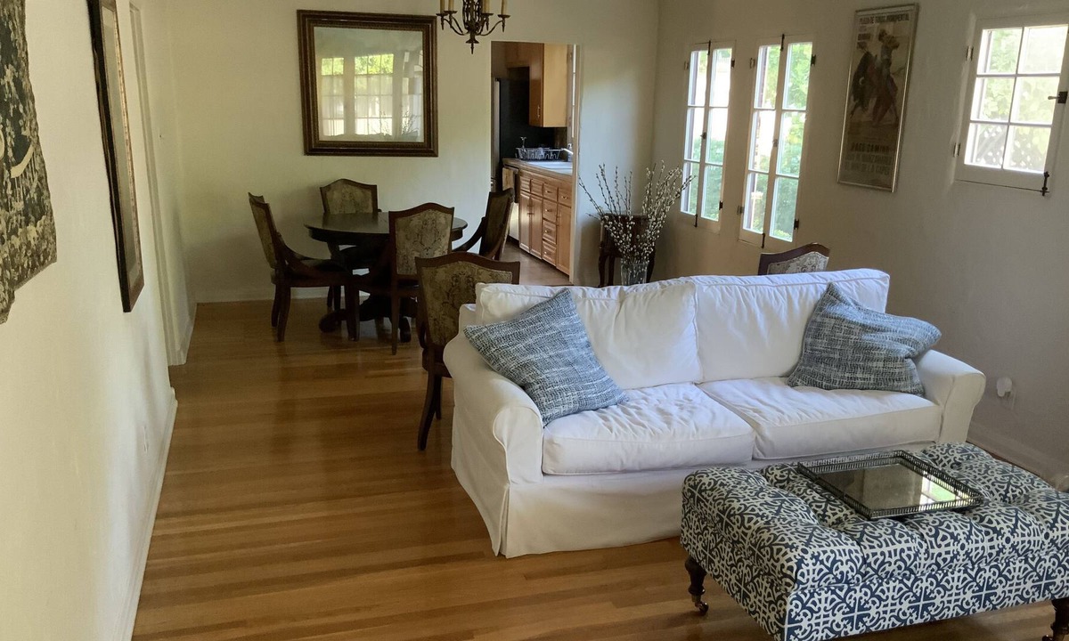 Studio City House | House, walking distance from Universal Studios