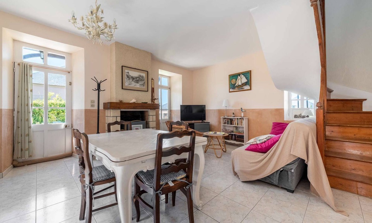 Arromanches-les-Bains House | House with nice garden - Centre ville Arromanches