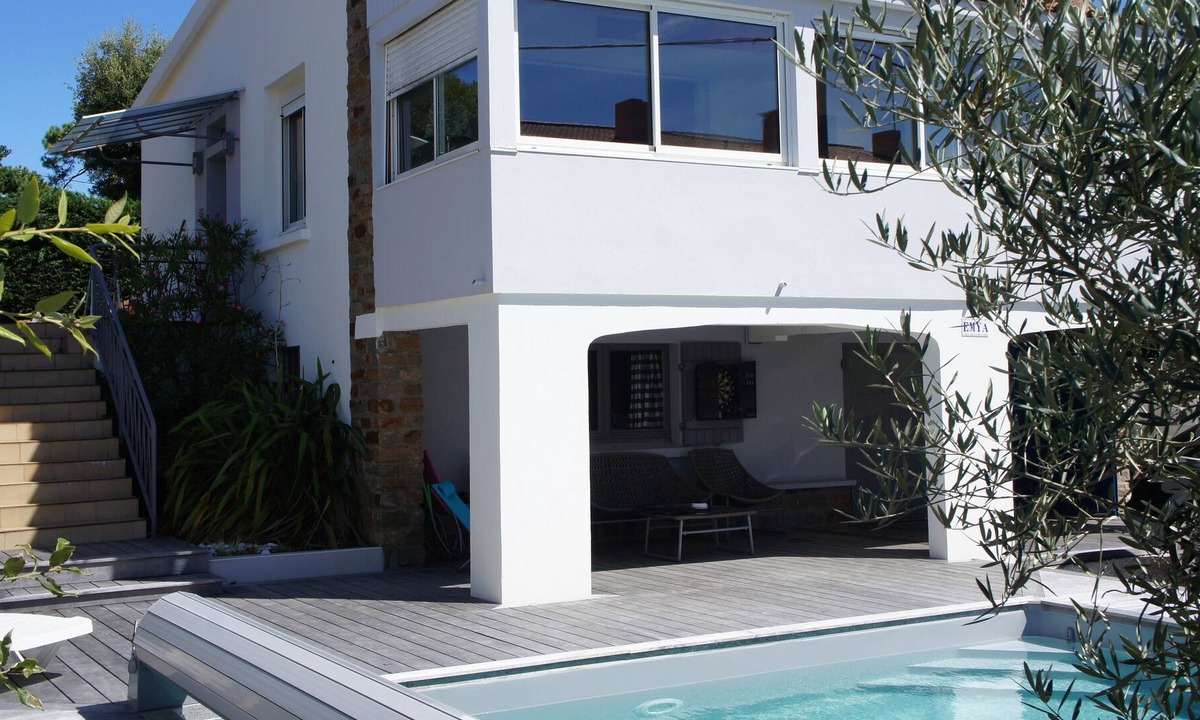 Saint-Brevin-l'Ocean House | HOUSE with heated pool, beach and shops on foot