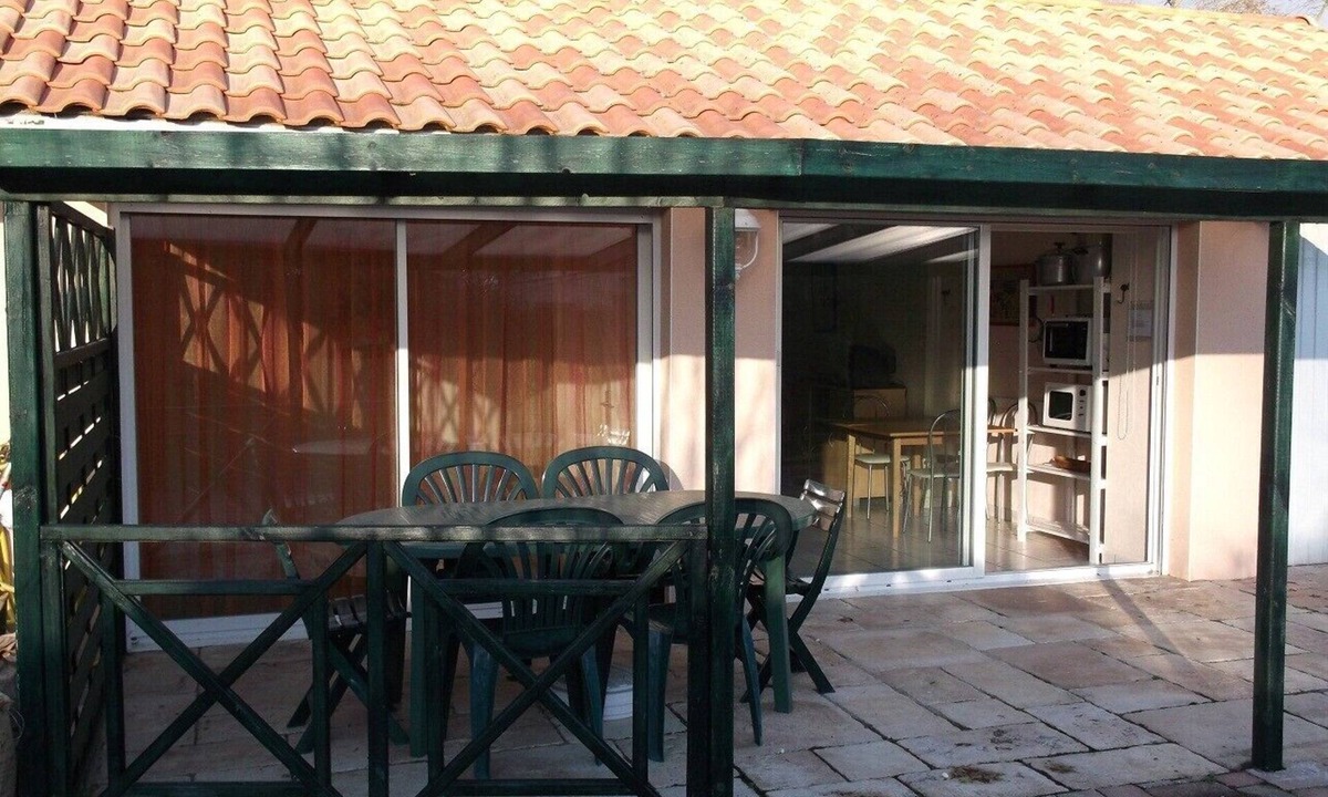 La Baule-Escoublac Cabin | House with covered terrace