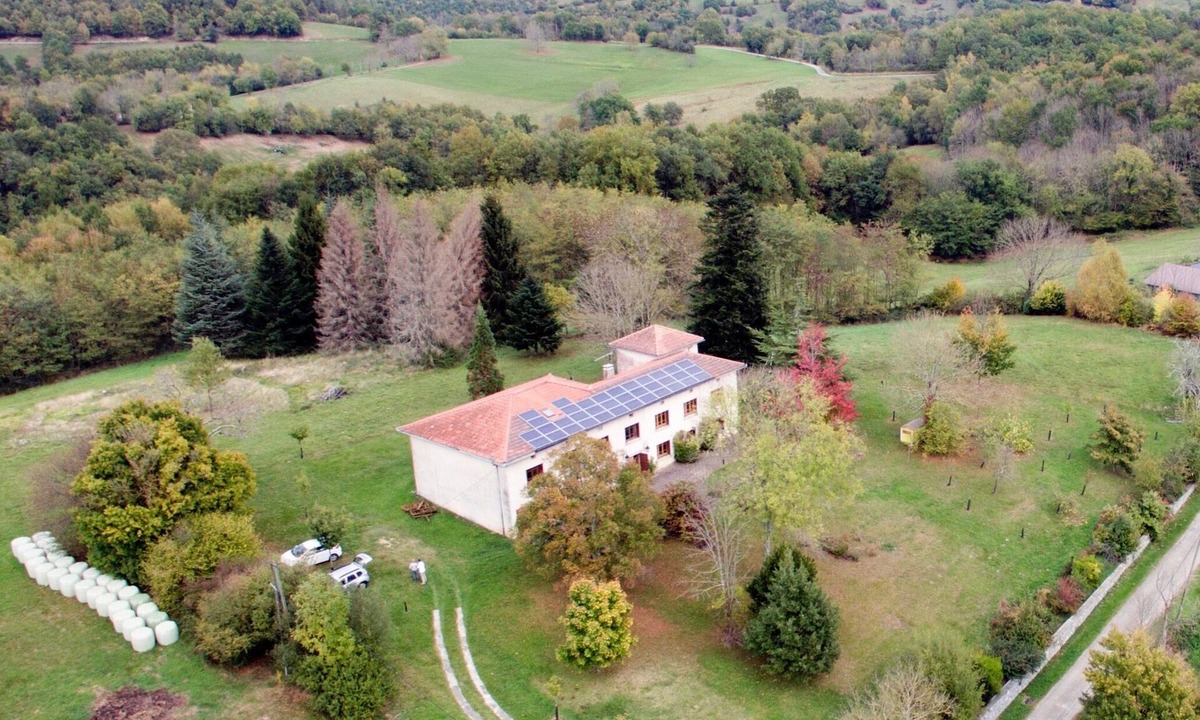 Taurignan-Castet House | House with exceptional view of the Pyrenees, ideal for family gatherings