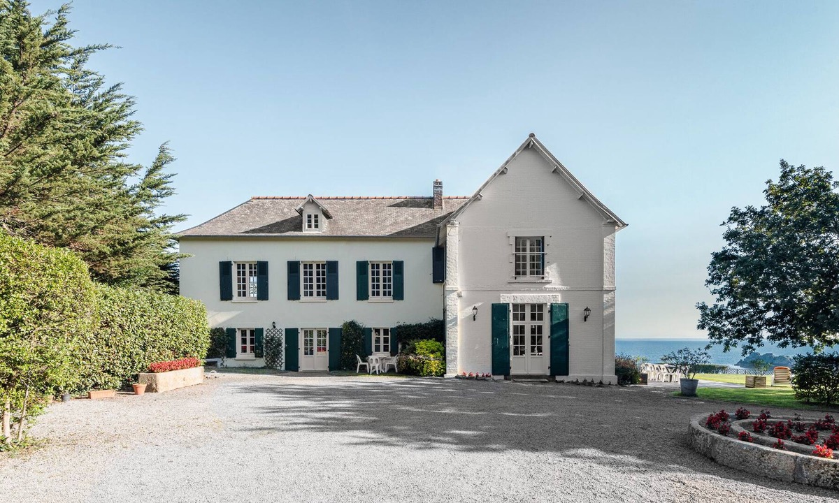 Cancale Villa | House with exceptional views of Mt St Michel -10 pers. - Cancale