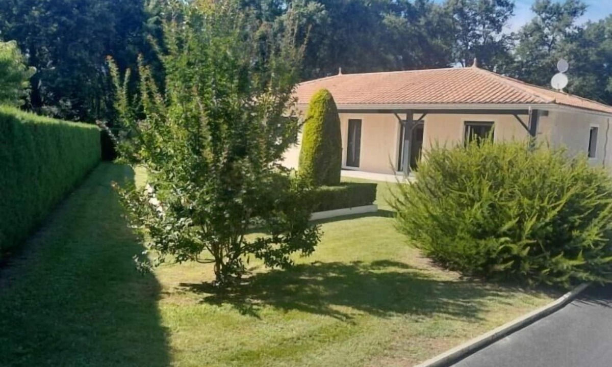 Latresne House | House with heated swimming pool