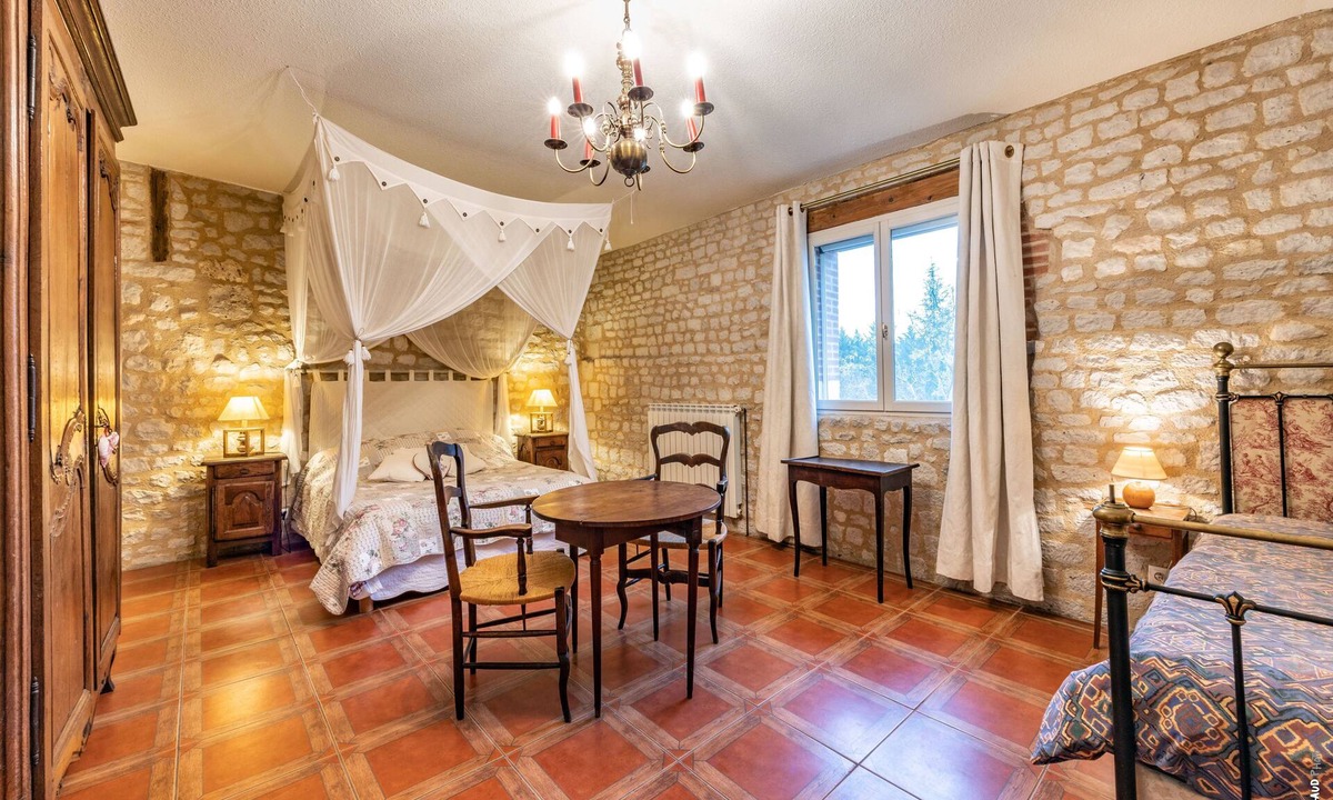 Labastide-de-Levis Apartment | House with garden, pool and spa