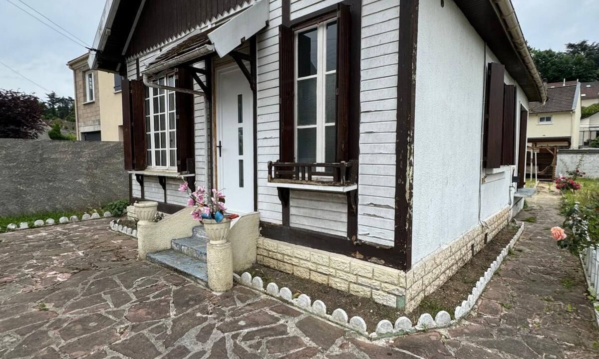 Marly-la-Ville House | House with garden