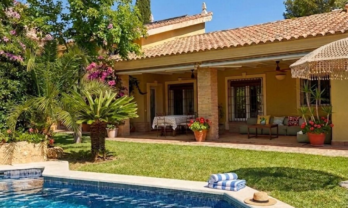 Colinas de San Antonio Villa | House with garden and private pool