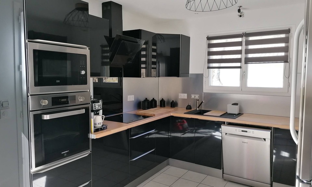 Vensac House | House with garden