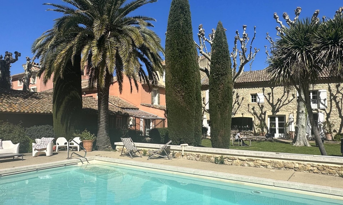 Caderousse House | House with heated pool, jacuzzi and sauna for 15 people