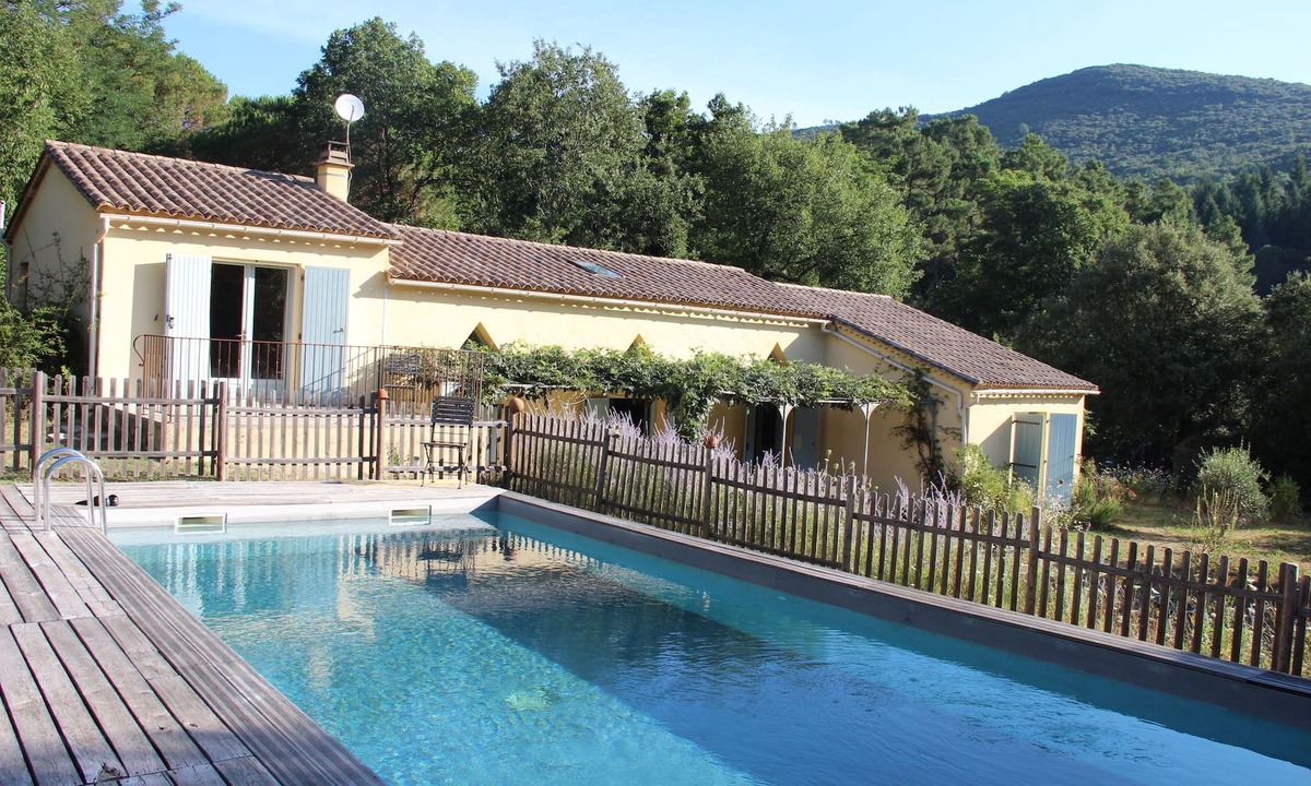 Lasalle House | House with heated pool in the Val d´Emeraude